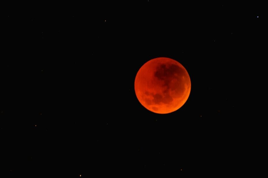 red moon